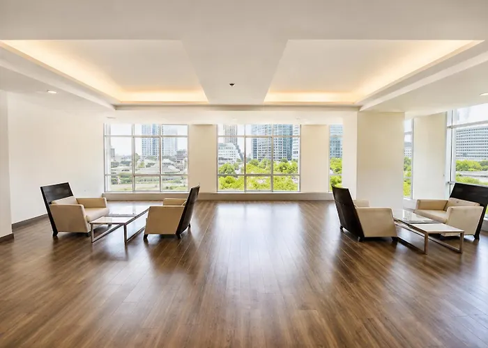 Aparthotel Riverside 1br Gym And Pool Near Iconsiam 4*